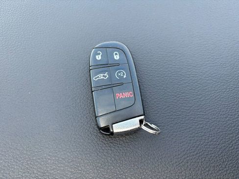 Used 2015 Chrysler 200 S w/ Navigation & Sound Group I image 33