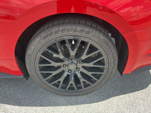 Used 2018 Ford Mustang Premium w/ Equipment Group 201A RWD image 10
