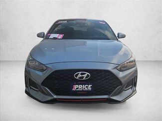 Used 2020 Hyundai Veloster Turbo FWD video 2