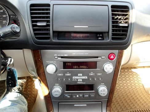 Used 2007 Subaru Outback 2.5XT Limited w/ Popular Equipment Group 2B image 19