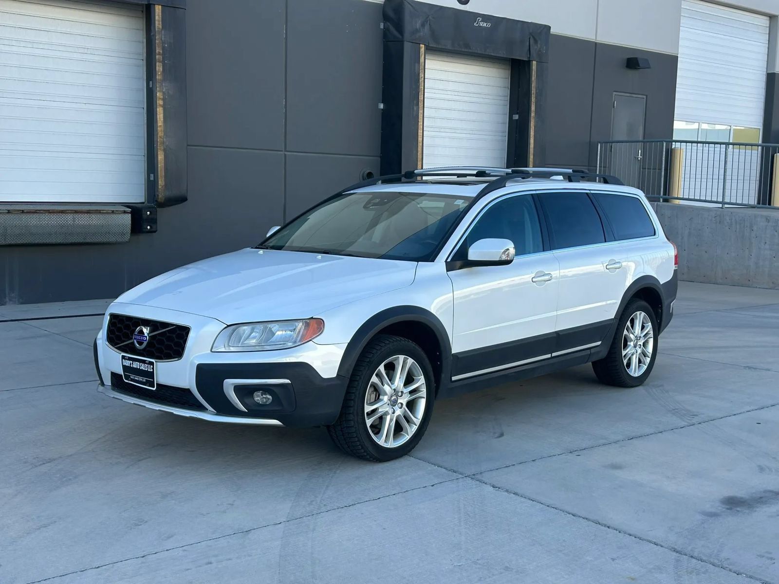Used 2016 Volvo XC70 T5 Premier AWD/4WD image 1