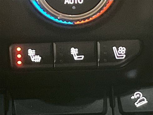 Used 2023 GMC Sierra 2500 AT4 image 19