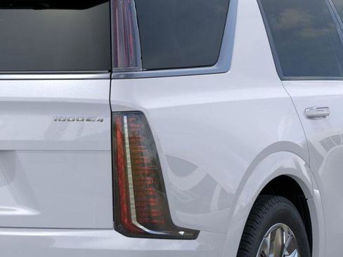 New 2026 Cadillac Escalade IQL Luxury w/ LPO, Radiant Package image 11