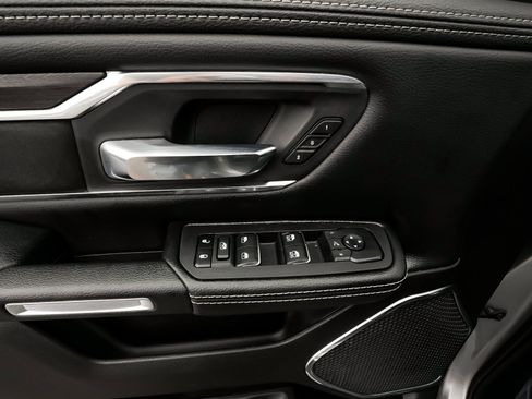 Used 2025 RAM 1500 Laramie w/ Sport Appearance Package AWD/4WD image 11