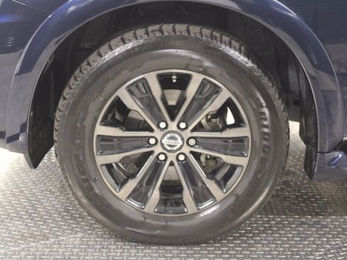 Used 2020 Nissan Armada Platinum w/ Captain's Chairs Package image 18