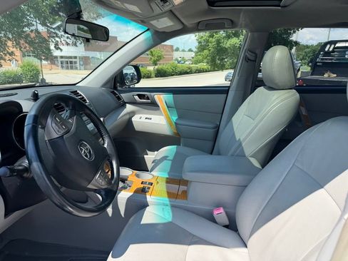 Used 2008 Toyota Highlander 4WD Hybrid w/ Popular Pkg image 5