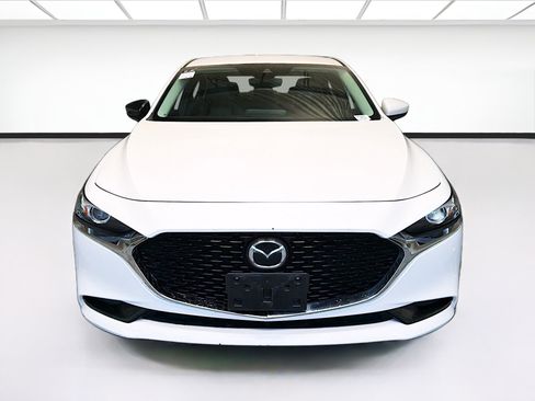 Used 2019 MAZDA MAZDA3 Sedan FWD image 2
