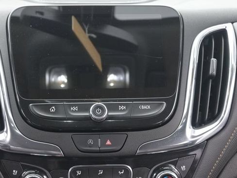 Used 2023 Chevrolet Equinox Premier AWD/4WD image 25