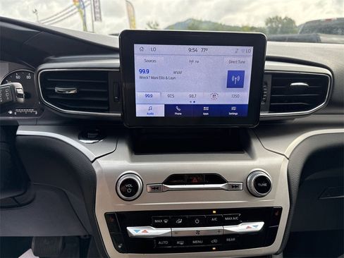 Used 2022 Ford Explorer XLT w/ Equipment Group 202A image 21