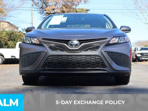 Used 2024 Toyota Camry SE FWD image 4