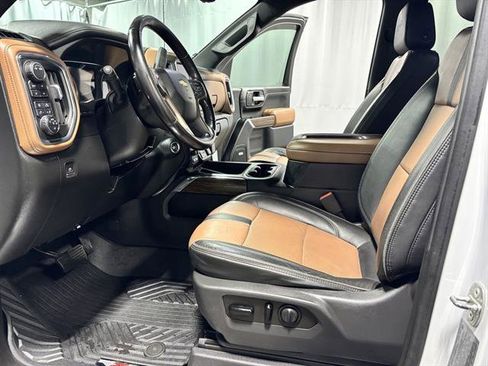 Used 2020 Chevrolet Silverado 2500 High Country w/ Z71 Off-Road Package image 32