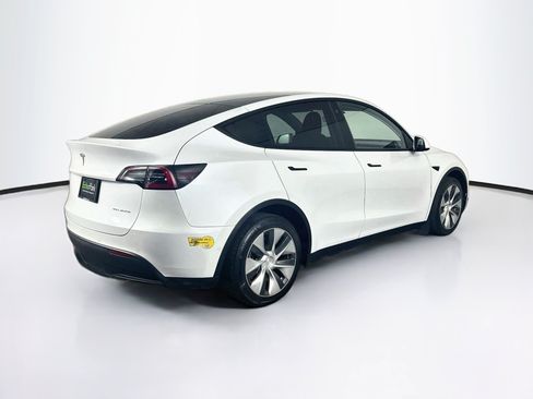 Used 2022 Tesla Model Y Long Range AWD/4WD image 9