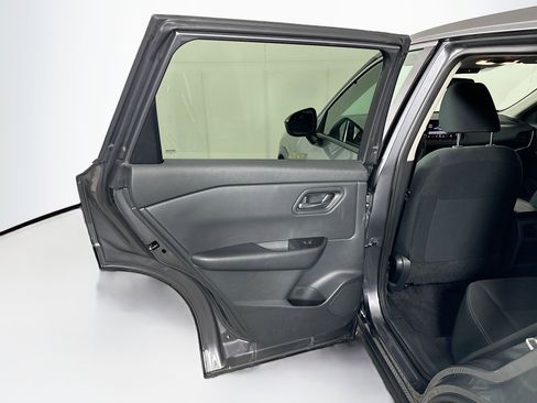 Used 2024 Nissan Rogue S FWD image 25