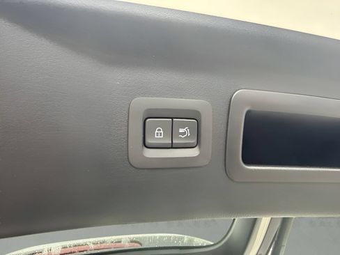 Used 2024 MAZDA CX-90 Plug-In Hybrid w/ Preferred AWD/4WD image 19