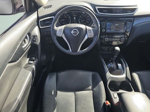 Used 2014 Nissan Rogue SL w/ SL Premium Package image 4