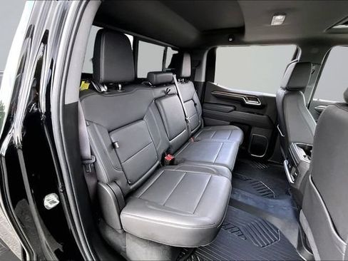 Used 2024 Chevrolet Silverado 1500 LT Trail Boss w/ LT Trail Boss Premium Package AWD/4WD image 26