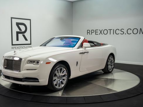 Used 2017 Rolls-Royce Dawn RWD image 20
