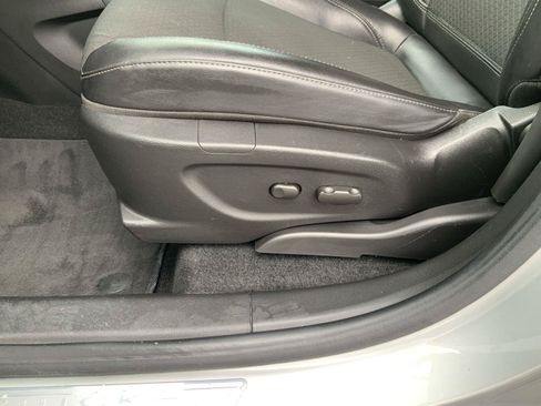 Used 2020 Buick Encore Preferred FWD image 18