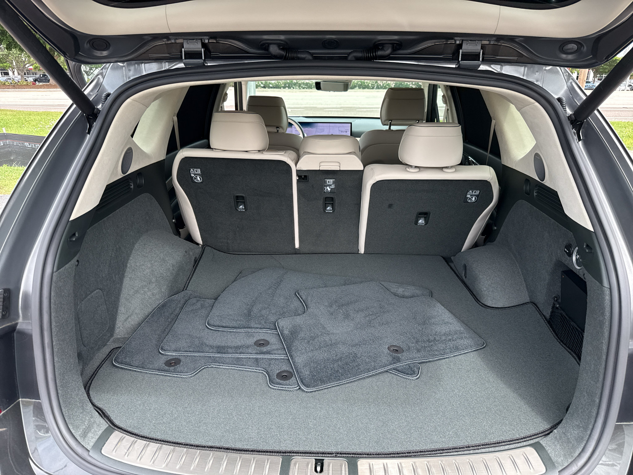 Certified 2025 Genesis GV80 3.5T Prestige AWD/4WD image 23