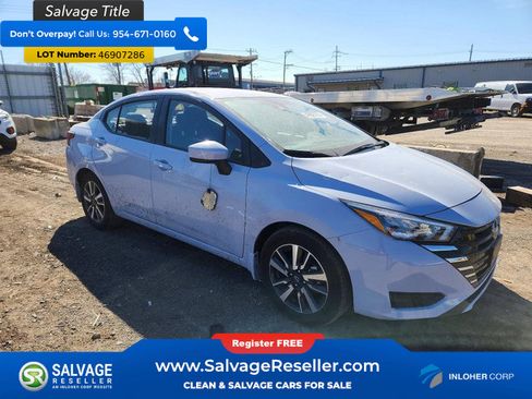 Used 2025 Nissan Versa SV w/ Trunk Package FWD image 5