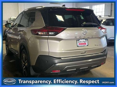 Used 2023 Nissan Rogue SL AWD/4WD image 9