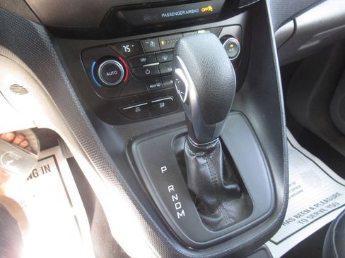 Used 2023 Ford Transit Connect XL FWD image 21