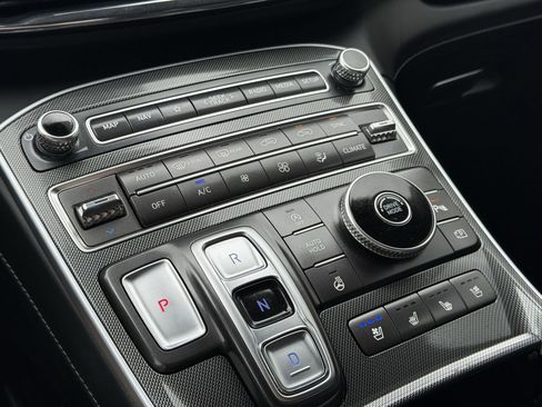 Used 2022 Hyundai Santa Fe Limited FWD image 20
