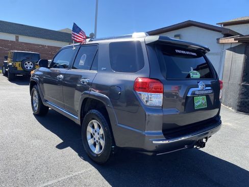 Used 2011 Toyota 4Runner SR5 image 7