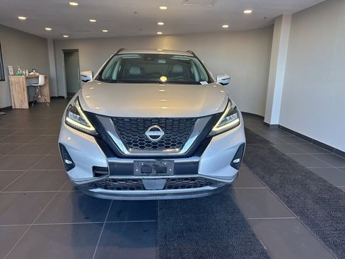 Used 2023 Nissan Murano SV image 2