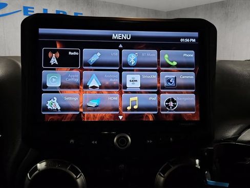 Used 2015 Jeep Wrangler Unlimited Sahara w/ Connectivity Group AWD/4WD image 18