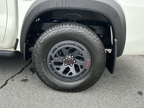 Certified 2025 Nissan Frontier PRO-4X AWD/4WD image 21
