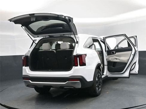 New 2026 Kia Sorento S image 26