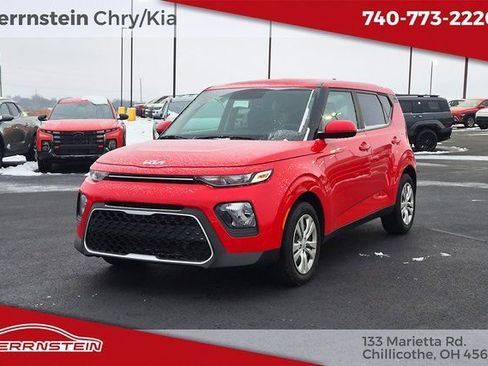 Used 2022 Kia Soul LX image 3