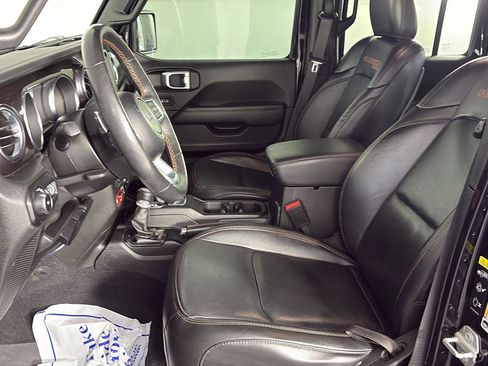 Used 2021 Jeep Wrangler Unlimited Rubicon w/ Dual Top Group AWD/4WD image 25