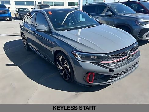 Used 2022 Volkswagen Jetta GLI Autobahn FWD image 2