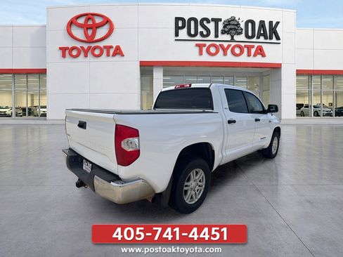 Used 2019 Toyota Tundra SR5 w/ SR5 Upgrade Package AWD/4WD image 6