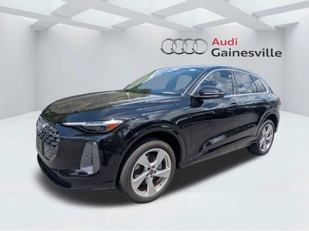 Used 2025 Audi Q5 Premium Plus w/ Premium Plus AWD/4WD image 14