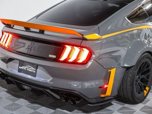 Used 2021 Ford Mustang GT Premium w/ Equipment Group 401A RWD image 9