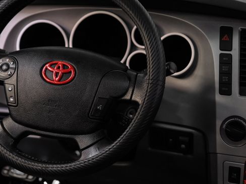Used 2010 Toyota Tundra Platinum image 16