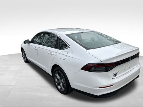 Used 2024 Honda Accord EX image 3