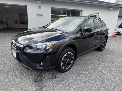 Used 2023 Subaru Crosstrek 2.0i Premium image 7