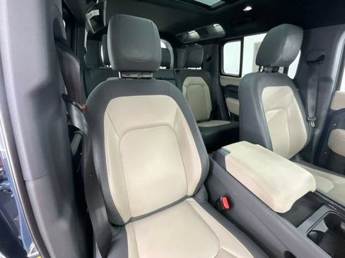 Used 2023 Land Rover Defender 110 X-Dynamic SE AWD/4WD image 14