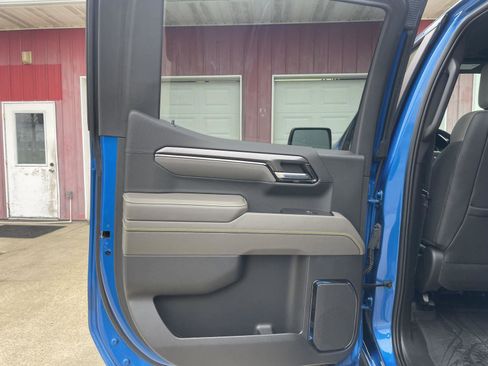 Used 2023 Chevrolet Silverado 1500 ZR2 w/ Technology Package image 24