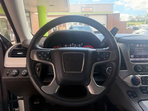 Used 2015 GMC Yukon Denali w/ Open Road Package AWD/4WD image 10