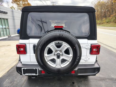 Certified 2023 Jeep Wrangler Sport S image 9