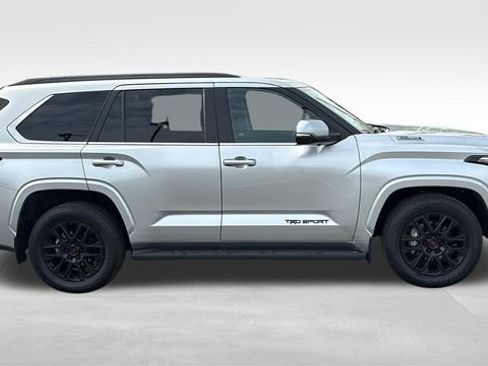 Used 2025 Toyota Sequoia SR5 w/ SR5 Premium Package image 32