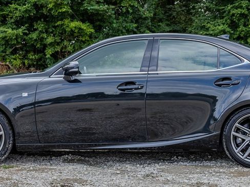 Used 2020 Lexus IS 350 F Sport w/ F Sport Package RWD image 2
