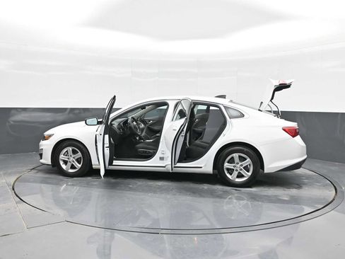 Used 2022 Chevrolet Malibu LS w/ Driver Confidence Package II FWD image 40