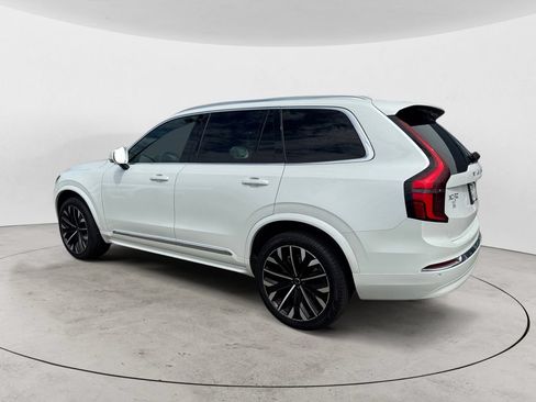 Certified 2025 Volvo XC90 B5 Core AWD/4WD image 4