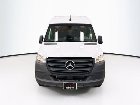 Used 2026 Mercedes-Benz Sprinter 2500 image 2